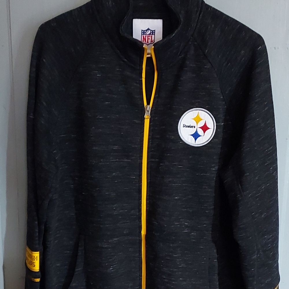 Pittsburgh Steelers Zippered Team Sweater Jacket. Women's size medium.